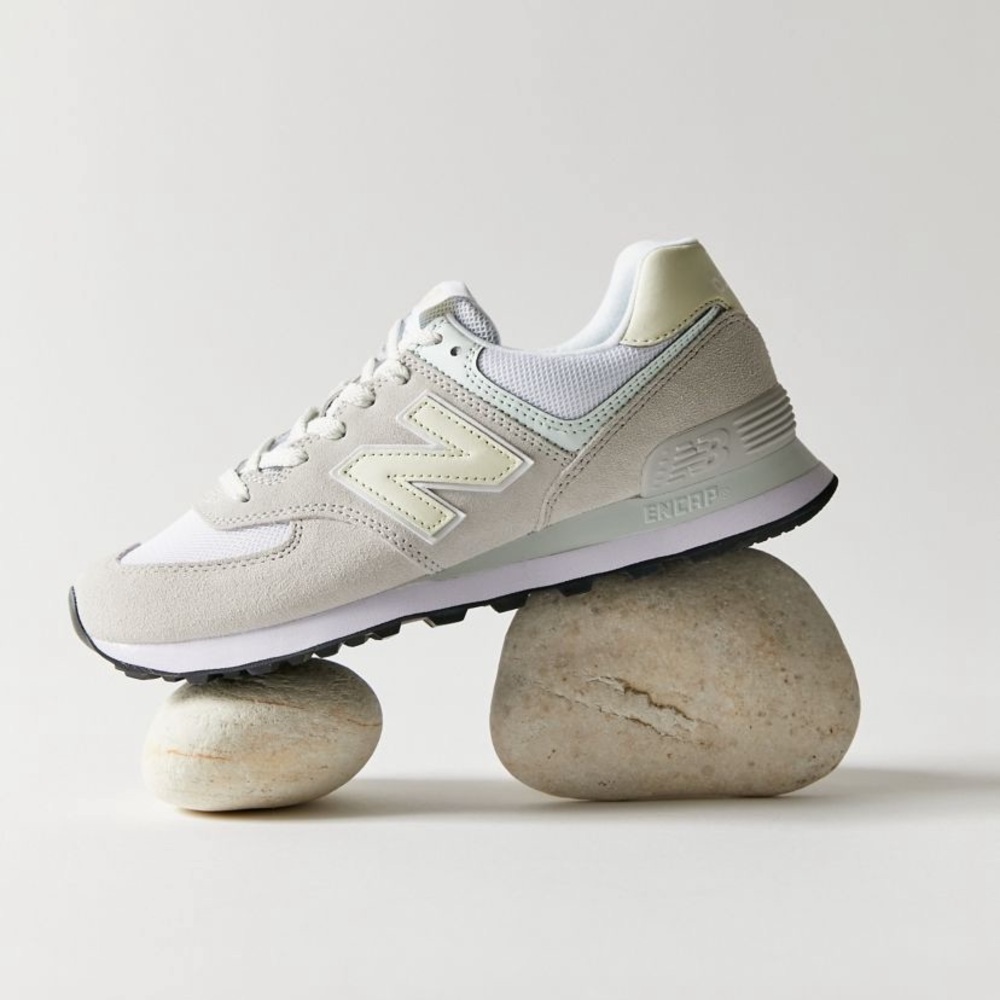 New Balance 574 women’s sneakers